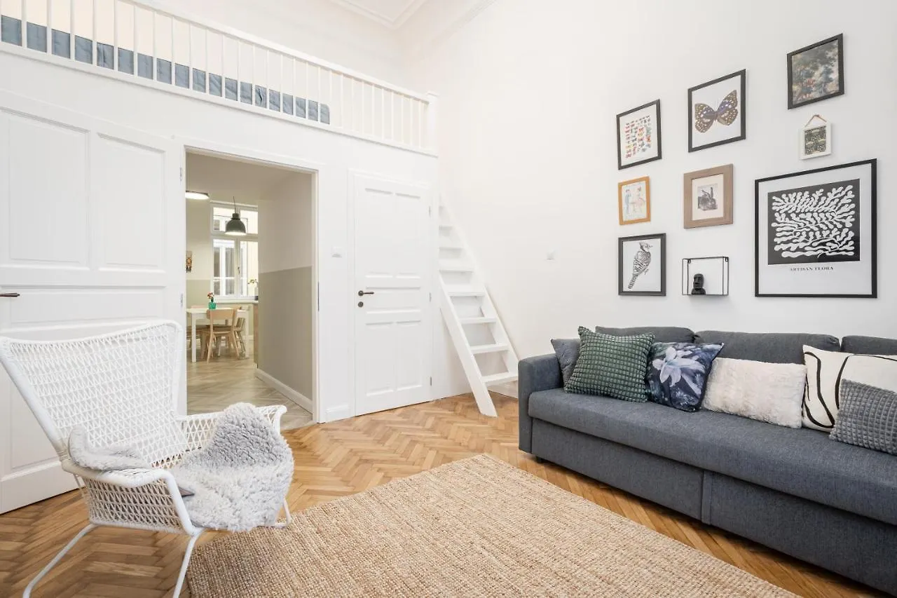 Atmos Glare Apartment Budapest 0*,  Hungary
