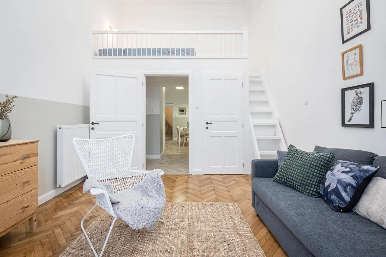 Atmos Glare Apartment Budapest