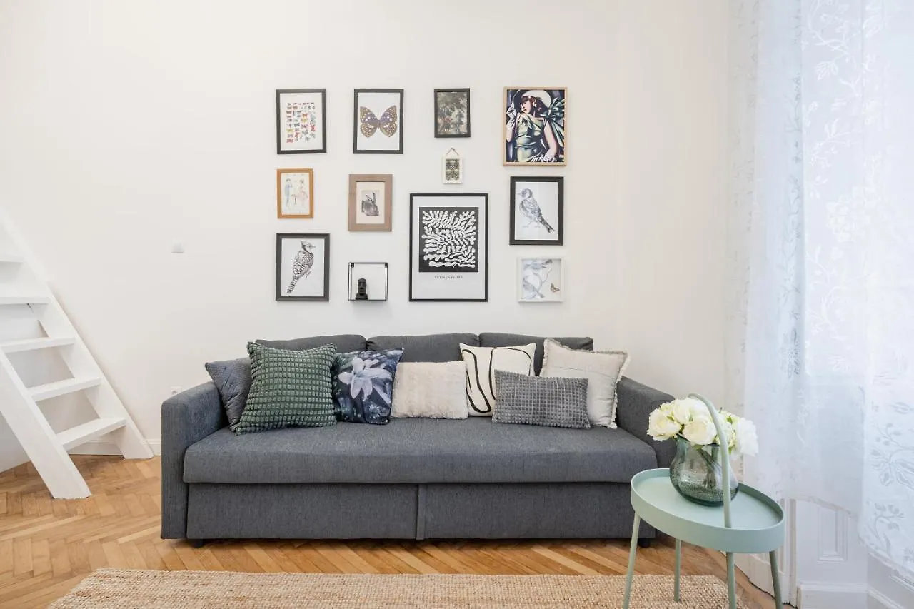 Atmos Glare Apartment Budapest